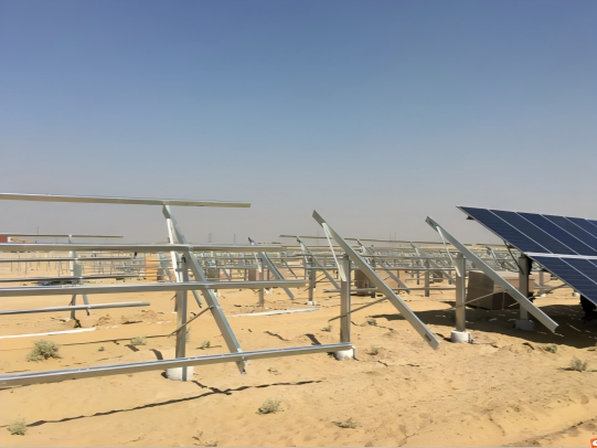 Projets d'énergie solaire Adani 3,4 x 50 MW, Pavagada et Gani Inde