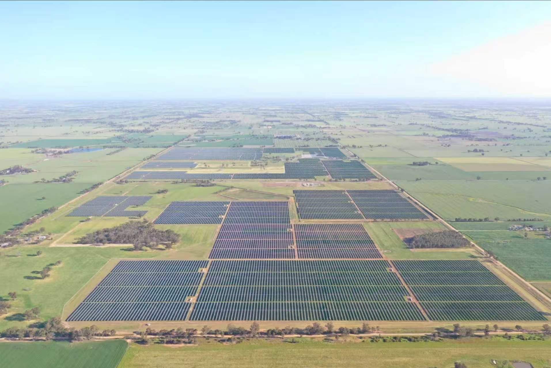 Projet de suivi solaire de 128 MW, Victoria Australie